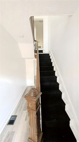 735 Boquet St, Mckees Rocks, PA 15136