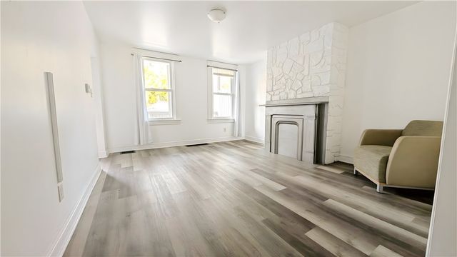 735 Boquet St, Mckees Rocks, PA 15136