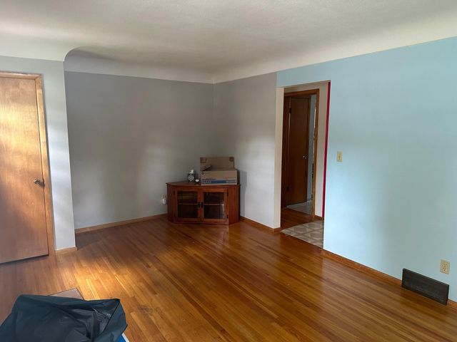 916 5th Avenue N, Moorhead, MN 56560
