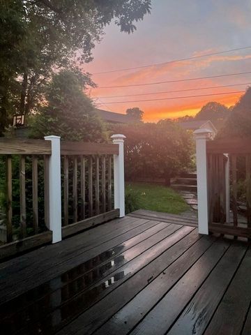 10 Riverside Dr, Auburn, MA 01501