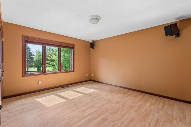 N1030 SPRING VALLEY DRIVE, Hortonville, WI 54944