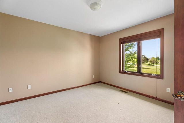 N1030 SPRING VALLEY DRIVE, Hortonville, WI 54944