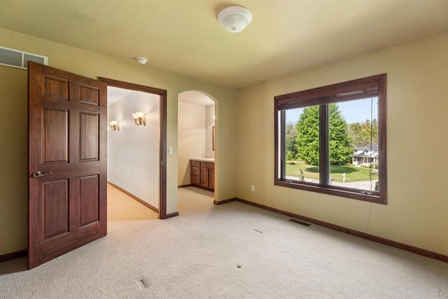 N1030 SPRING VALLEY DRIVE, Hortonville, WI 54944