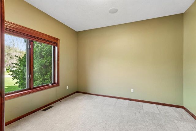 N1030 SPRING VALLEY DRIVE, Hortonville, WI 54944