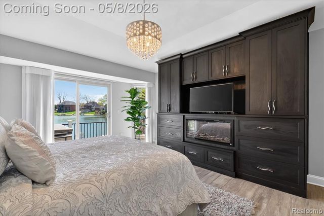 8955 Sandy Ridge Drive, White Lake, MI 48386