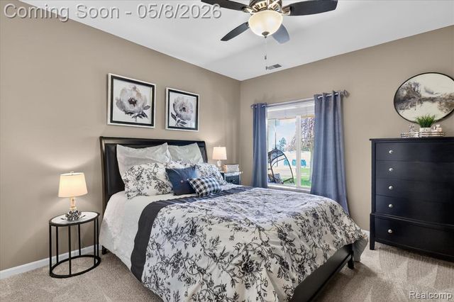 8955 Sandy Ridge Drive, White Lake, MI 48386