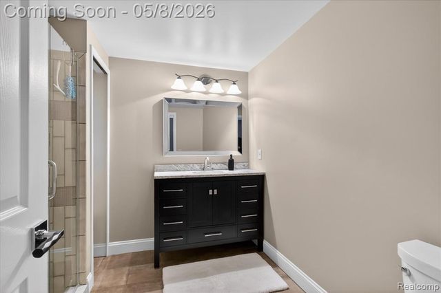 8955 Sandy Ridge Drive, White Lake, MI 48386