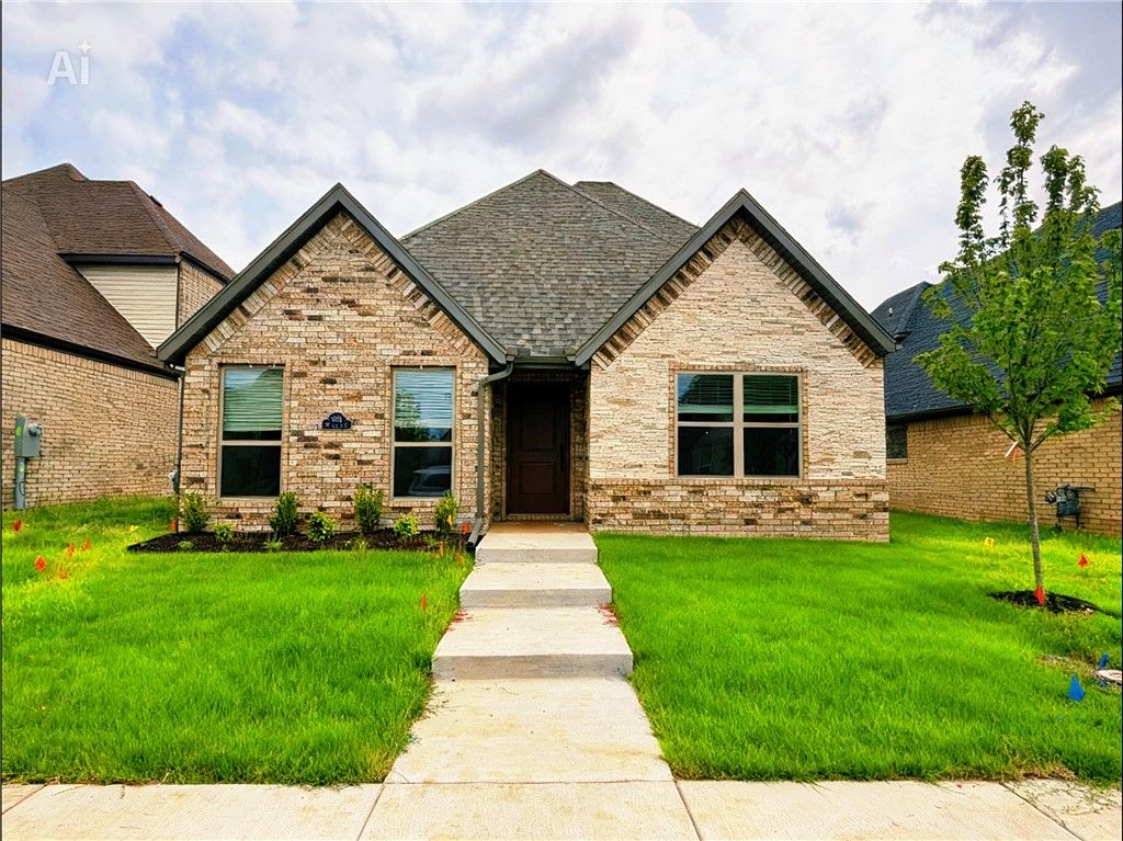 3005 SW Lovely Lane, Bentonville, AR 72713