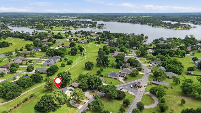 104 Kiowa Drive W, Lake Kiowa, TX 76240