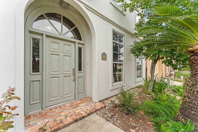 12523 Windermere Oaks Ct, Baton Rouge, LA 70810