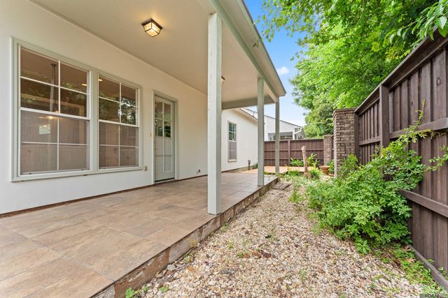 12523 Windermere Oaks Ct, Baton Rouge, LA 70810