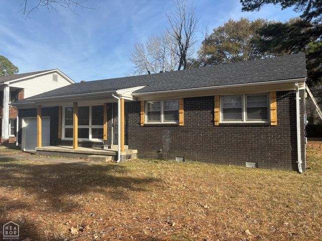 1904 Brookhaven, Jonesboro, AR 72401