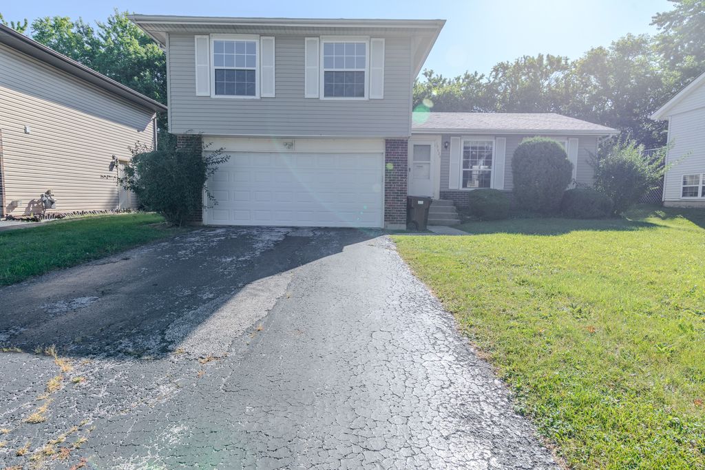 19825 S Farmington Lane, Frankfort, IL 60423
