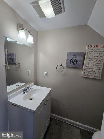 355 LEONARD AVE, Hamilton, NJ 08619
