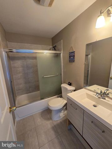 355 LEONARD AVE, Hamilton, NJ 08619