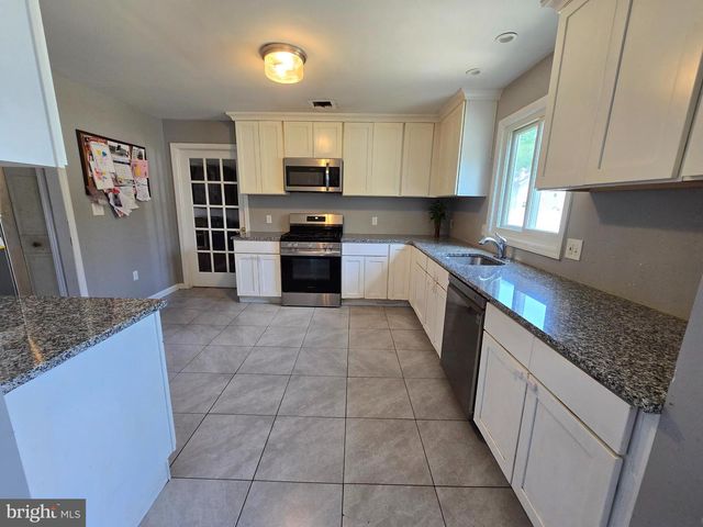 355 LEONARD AVE, Hamilton, NJ 08619
