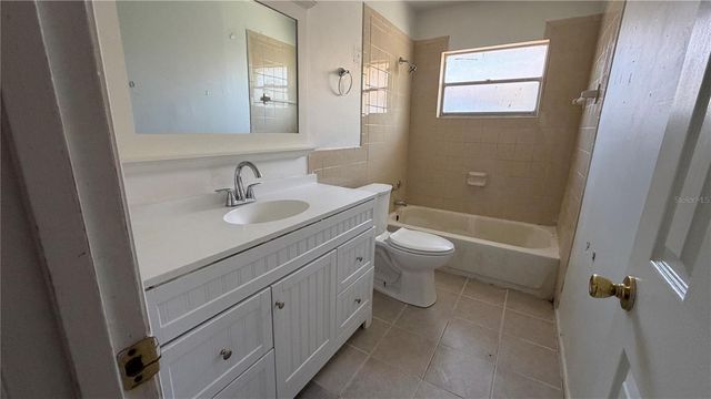 517 HARRIS STREET, Sebring, FL 33870