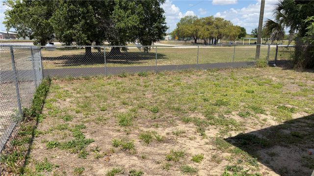 517 HARRIS STREET, Sebring, FL 33870