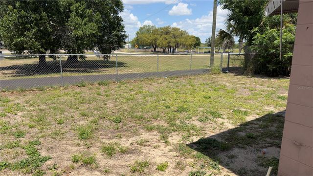 517 HARRIS STREET, Sebring, FL 33870