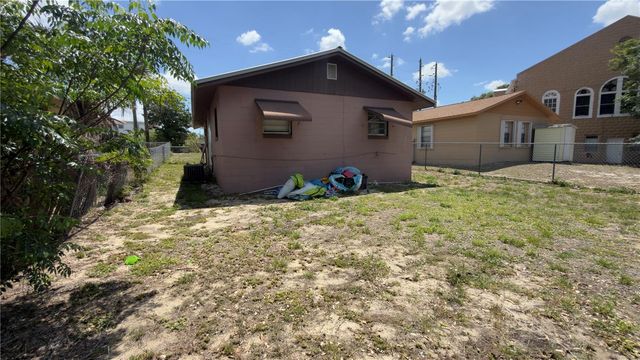 517 HARRIS STREET, Sebring, FL 33870