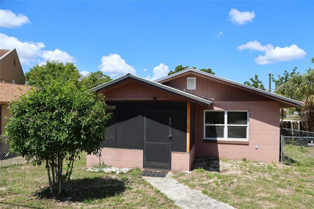 517 HARRIS STREET, Sebring, FL 33870