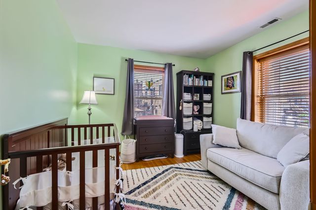 28 S 6th Avenue 1D, La Grange, IL 60525