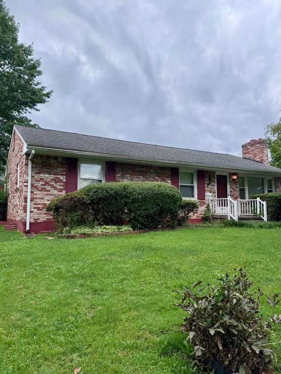 6714 Jasmine CIR, Roanoke, VA 24019