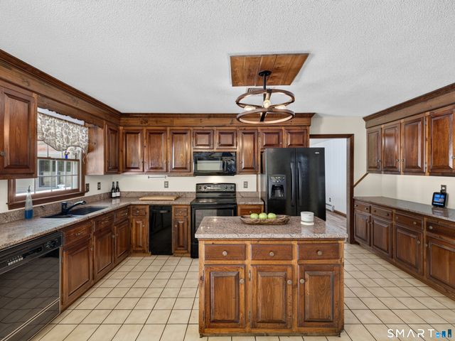 269 Black Hill Road, Plainfield, CT 06374