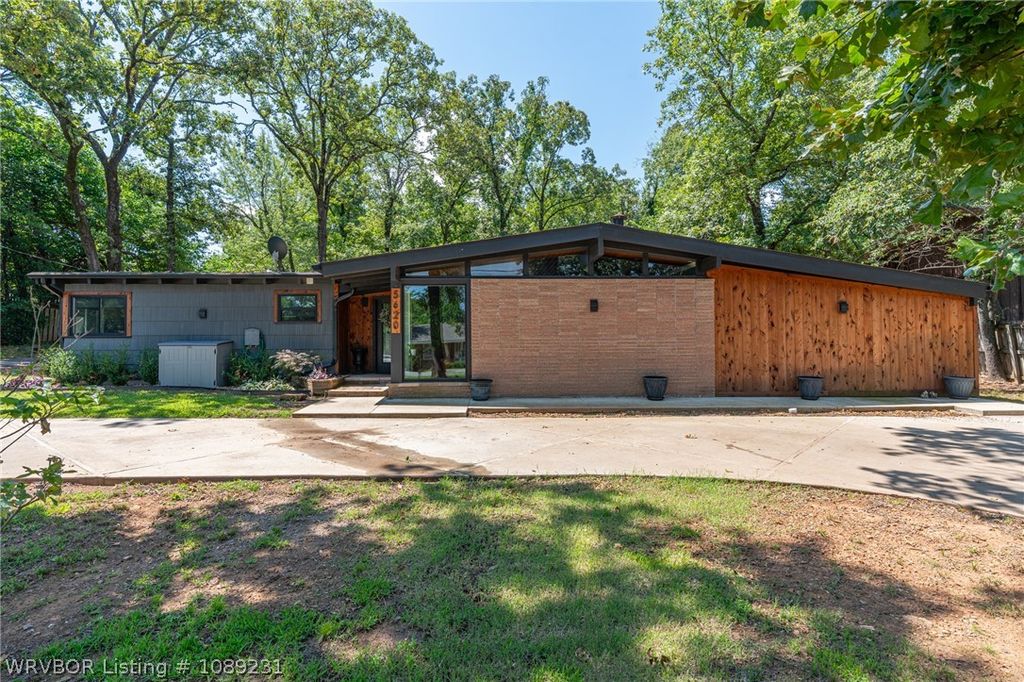 5620 Country Club Avenue, Fort Smith, AR 72903