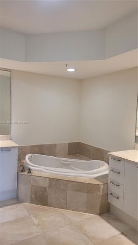 14951 Royal Oaks Lane 1105, North Miami, FL 33181