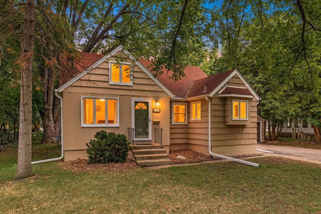 1993 9th Street, White Bear Lake, MN 55110