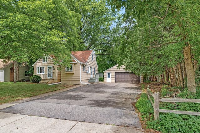 1993 9th Street, White Bear Lake, MN 55110