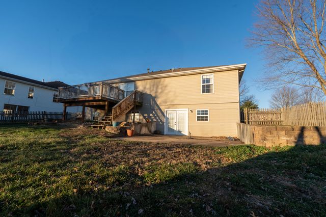 588 Clever Heights Court, Clever, MO 65631