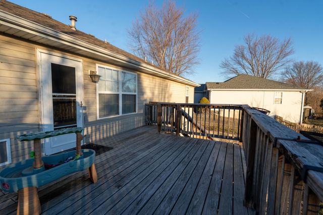 588 Clever Heights Court, Clever, MO 65631