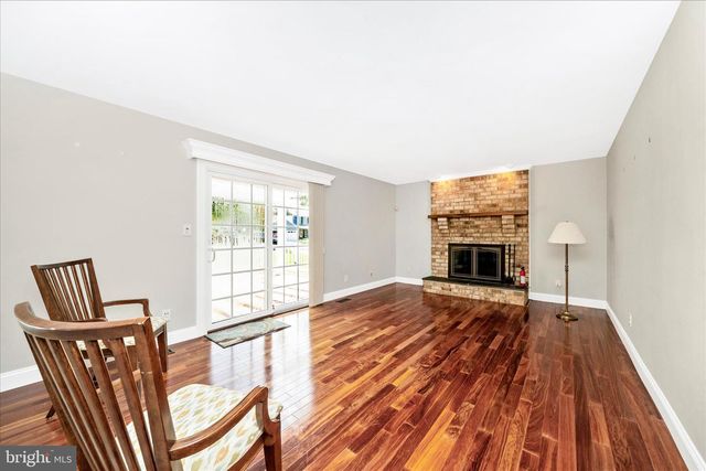 15623 SYCAMORE LN, Rockville, MD 20853