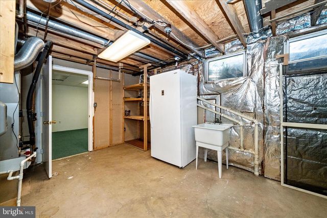 15623 SYCAMORE LN, Rockville, MD 20853