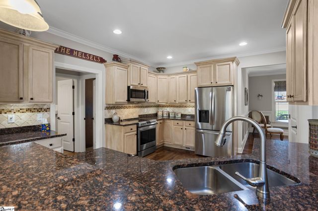 209 Scenic River Way, Taylors, SC 29687