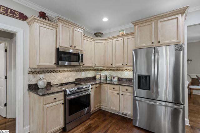 209 Scenic River Way, Taylors, SC 29687