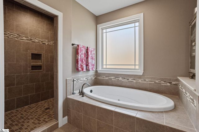 209 Scenic River Way, Taylors, SC 29687