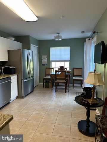 203 OAKTREE CT, Warwick, PA 18974