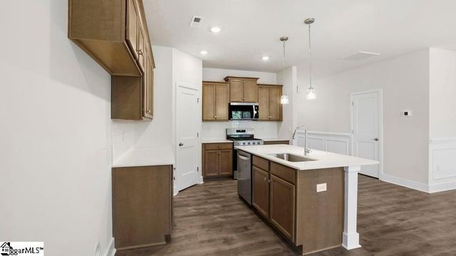 610 Jules Lane, Moore, SC 29369