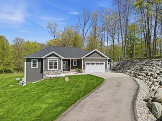 9654 Aberdeen Court, Morton Twp, MI 49346
