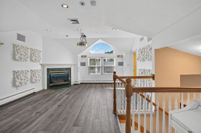 115 Pond St, Avon, MA 02322