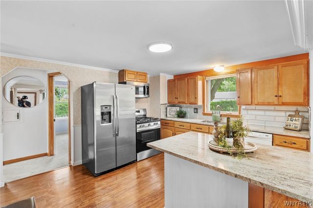 372 Aurora Street, Lancaster, NY 14086
