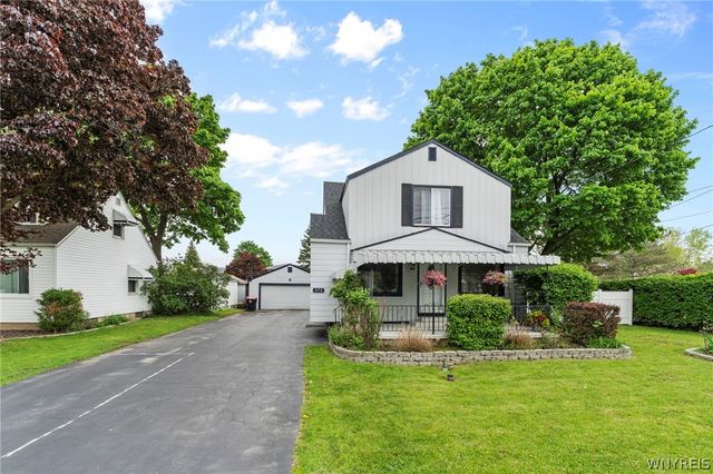 372 Aurora Street, Lancaster, NY 14086