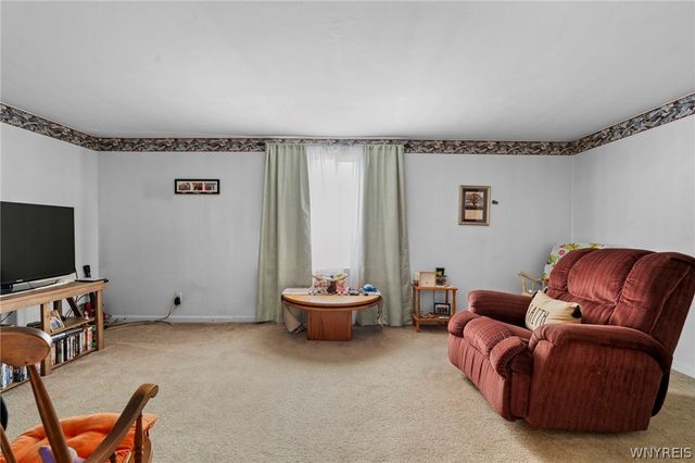 372 Aurora Street, Lancaster, NY 14086