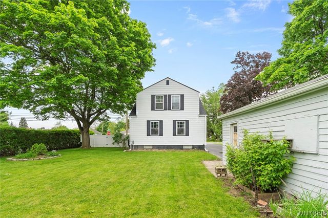 372 Aurora Street, Lancaster, NY 14086