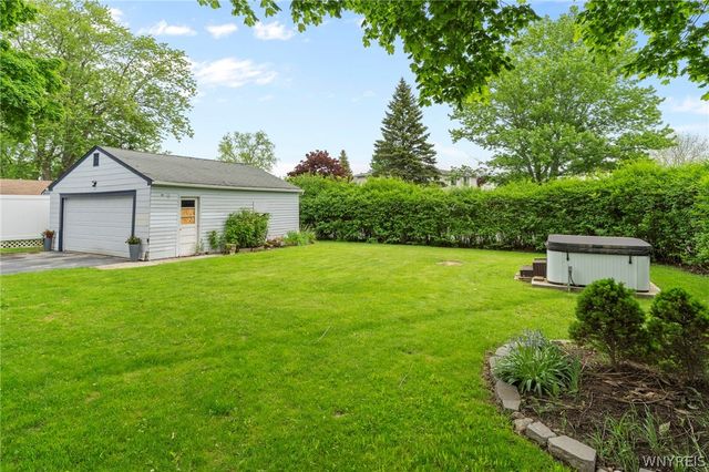 372 Aurora Street, Lancaster, NY 14086