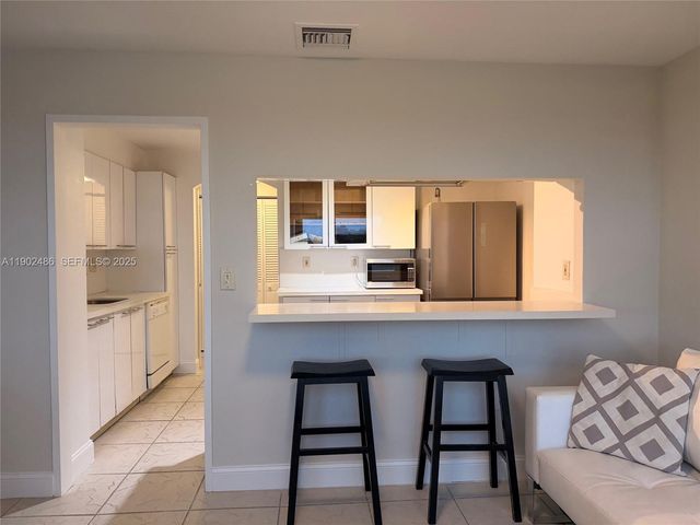 9102 W Bay Harbor Dr 6-B, Bay Harbor Islands, FL 33154