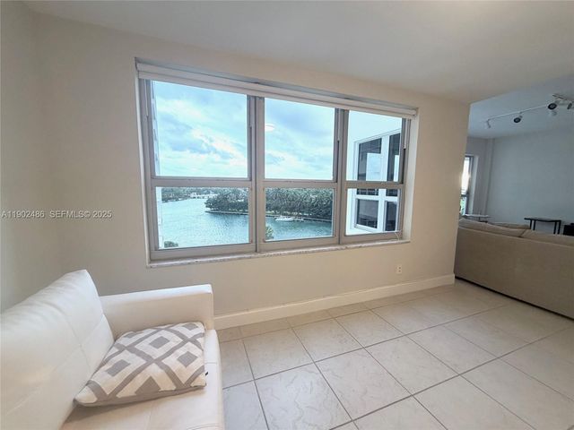 9102 W Bay Harbor Dr 6-B, Bay Harbor Islands, FL 33154